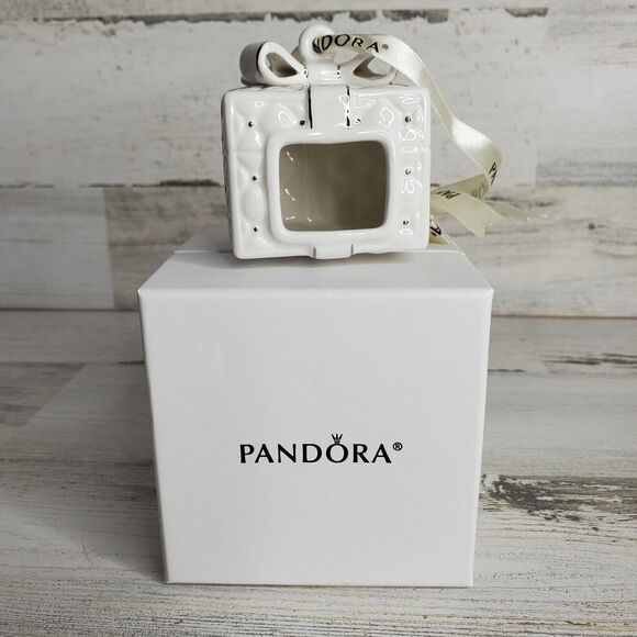 Pandora 2016 Holiday Present Christmas Ornament Jewelry Surprise Gift Box - Picture 6 of 11